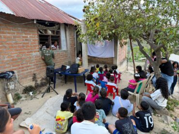 Cine al Barrio llega a la comunidad de Atanquez