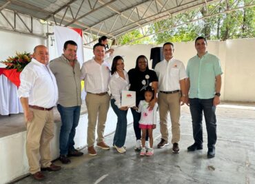 Comfacesar entrega subsidios para transformar las viviendas de 15 familias en Guacoche